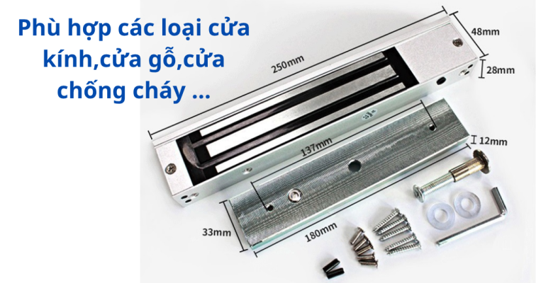 Khóa từ kết hợp FaceID lắp trên cửa kính văn phòng hiện đại năm 2025