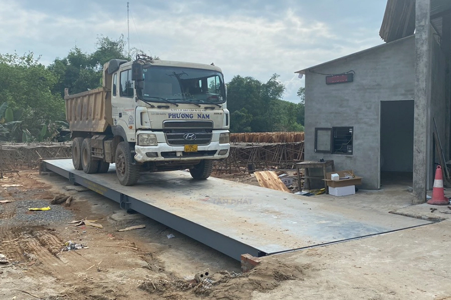 lap barie cho tram can xe 3